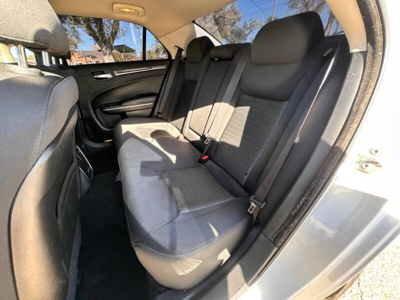 2019 Chrysler 300 Touring