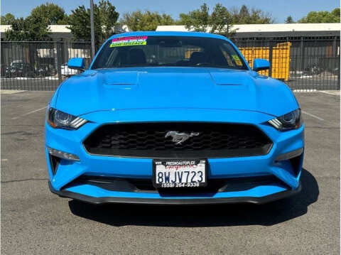 2022 Ford Mustang for sale at Carros Usados Fresno in Clovis CA