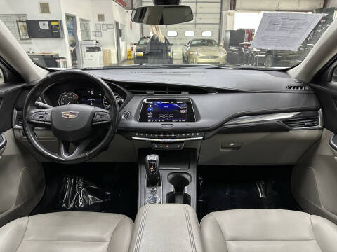 2019 Cadillac XT4 Luxury