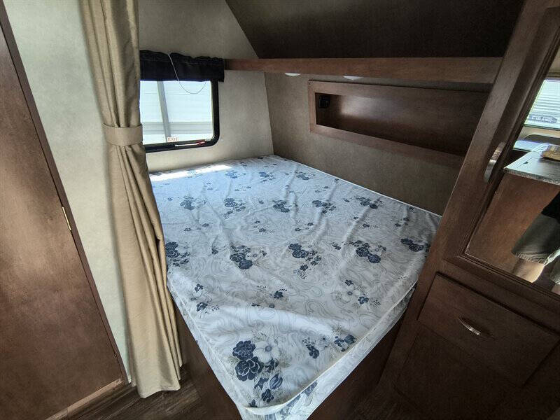 2016 Forest River VIBE 207RD