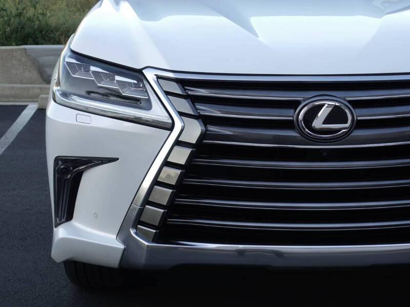 2016 Lexus LX 570