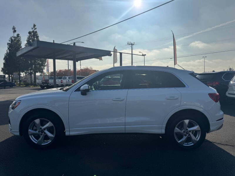 2021 Audi Q3 quattro Premium 40 TFSI