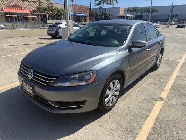 2014 Volkswagen Passat 1.8T S PZEV