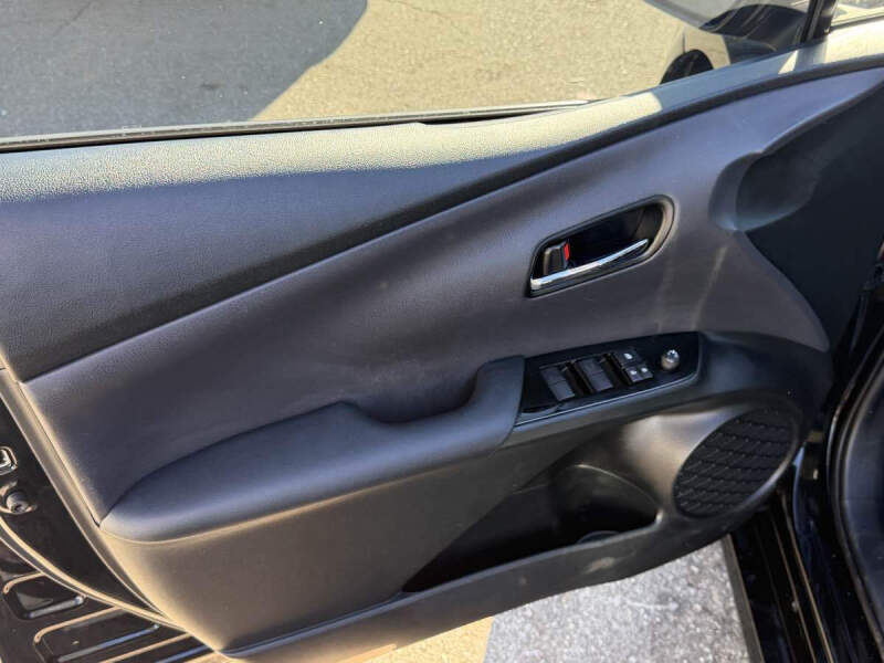 2021 Toyota Prius L Eco