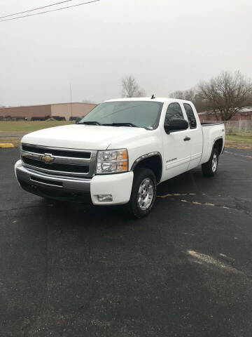 2010 Chevrolet Silverado 1500 for sale at Walker Motors in Muncie IN