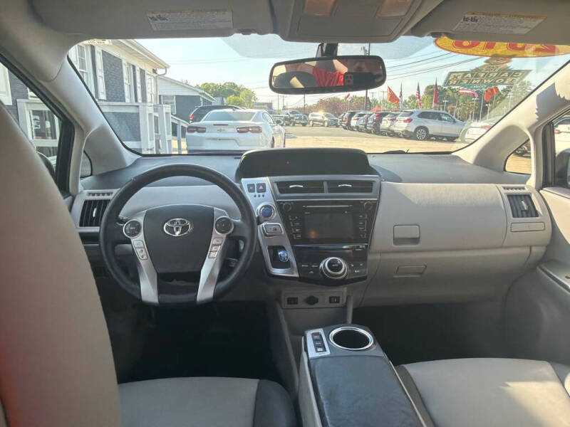 2016 Toyota Prius v