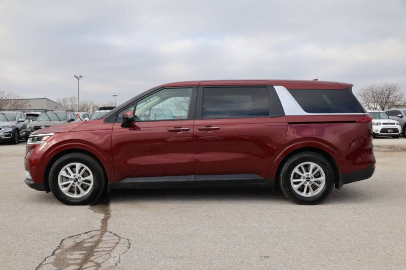 2022 Kia Carnival LX