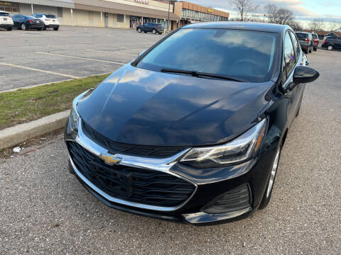 2019 Chevrolet Cruze for sale at National Auto Sales Inc. - Hazel Park Lot in Hazel Park MI