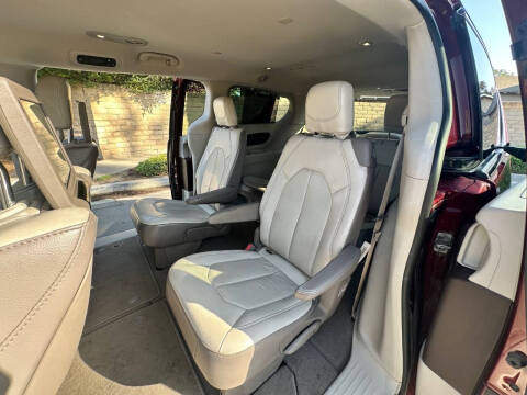 2018 Chrysler Pacifica Touring L Plus