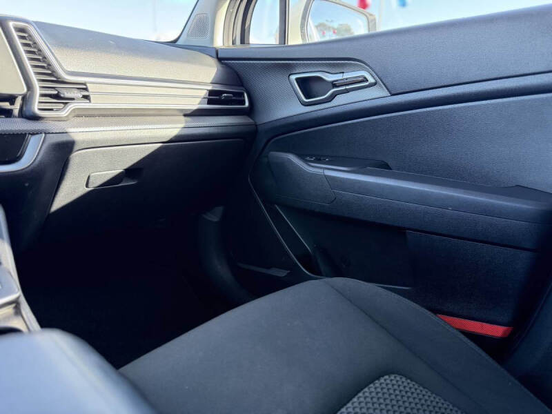 2023 Kia Sportage LX