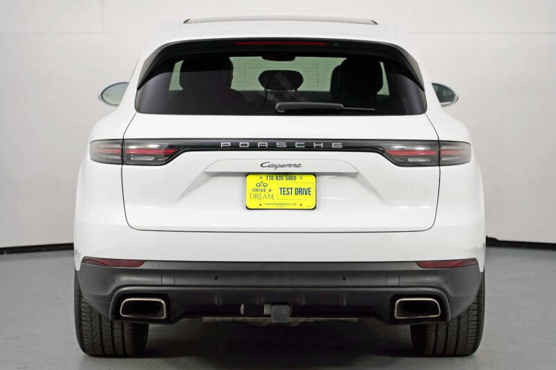 2023 Porsche Cayenne Platinum Edition