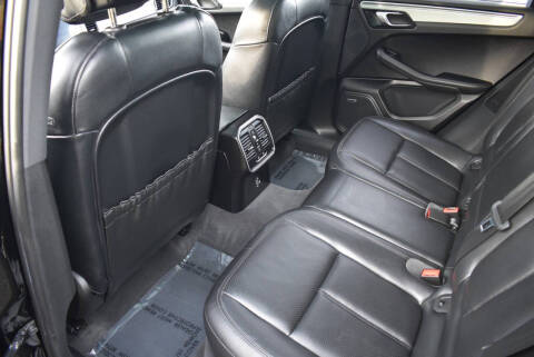 2017 Porsche Macan