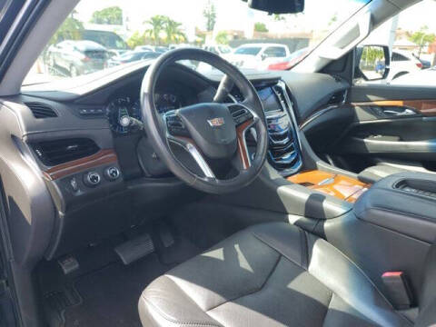 2020 Cadillac Escalade ESV Luxury