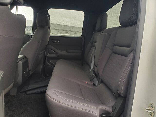 2023 Nissan Frontier SV