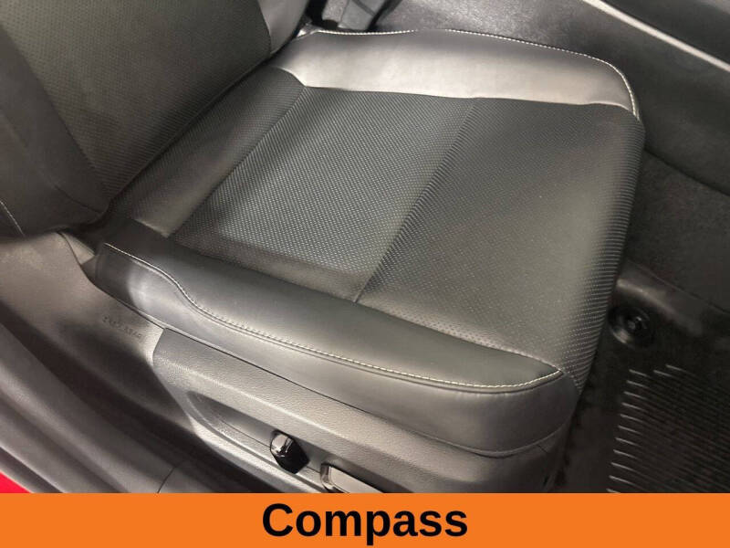 2025 Lexus UX 300h Premium