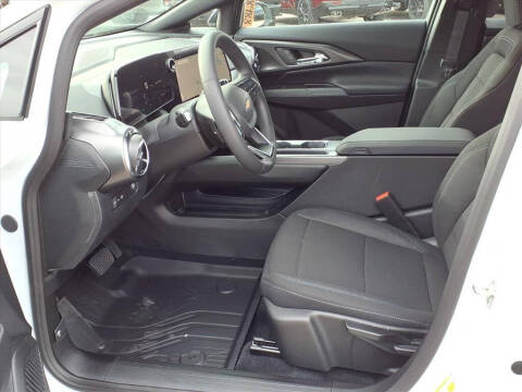 2026 Chevrolet Equinox EV LT 1