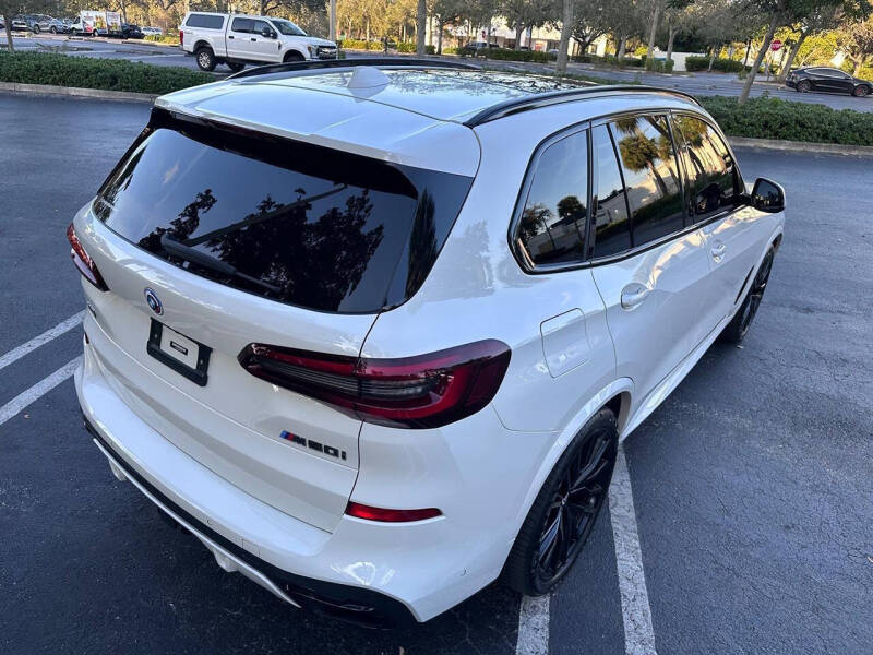 2022 BMW X5 M50i