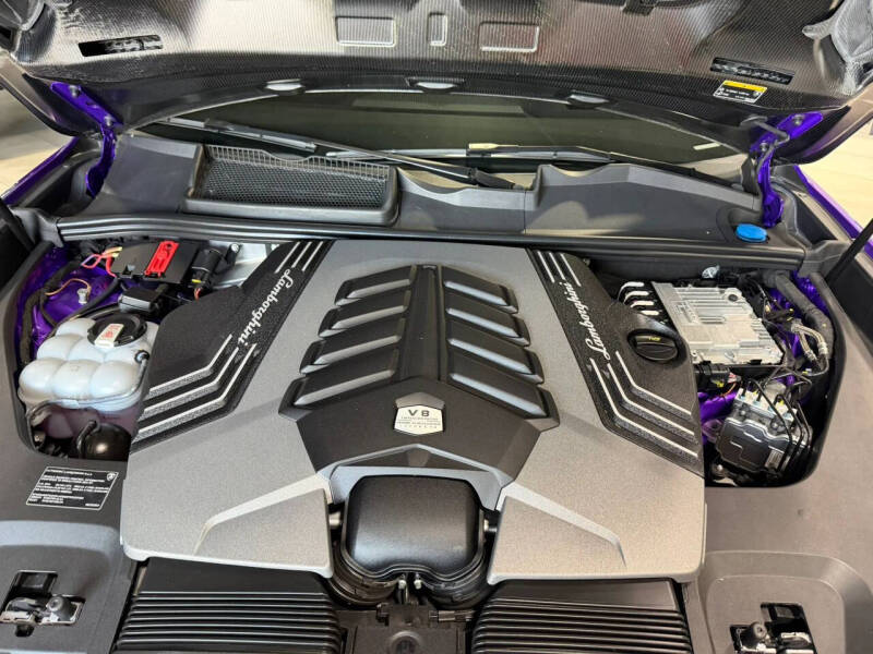 2024 Lamborghini Urus Performante