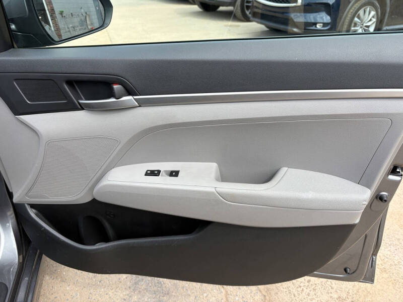 2019 Hyundai Elantra