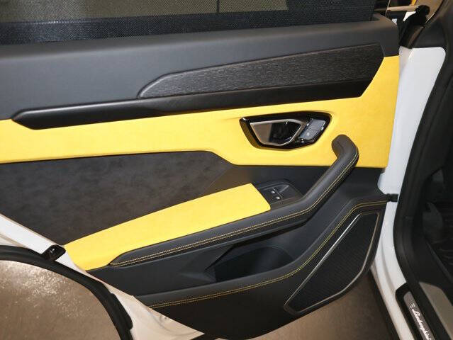 2022 Lamborghini Urus