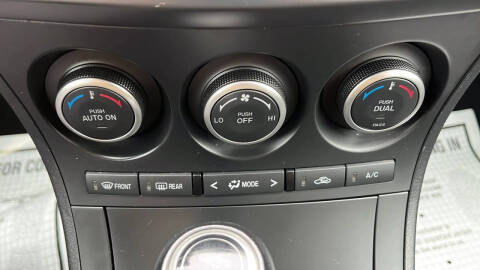 2013 Mazda MAZDA3 i Touring