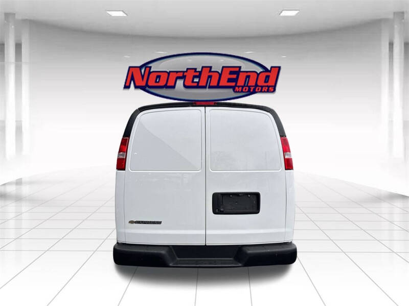 2023 Chevrolet Express 2500