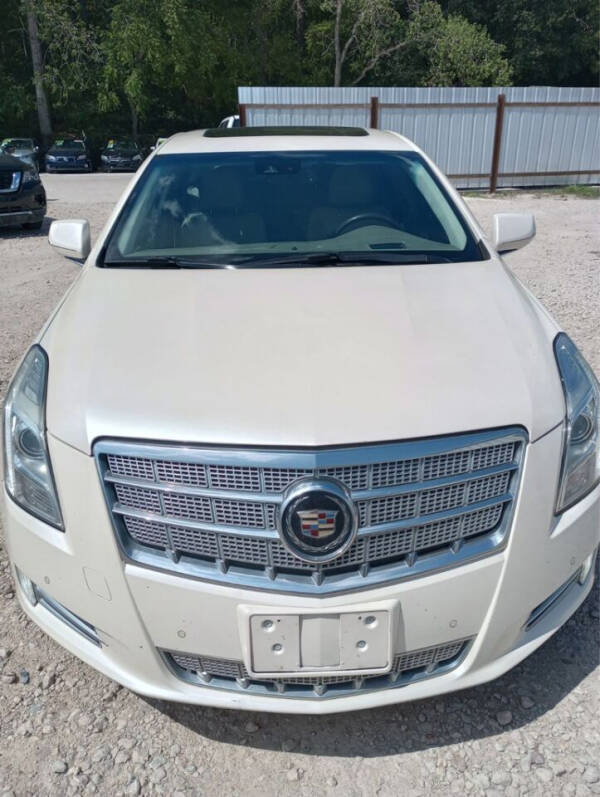 2013 Cadillac XTS for sale at Jump and Drive LLC in Humble TX