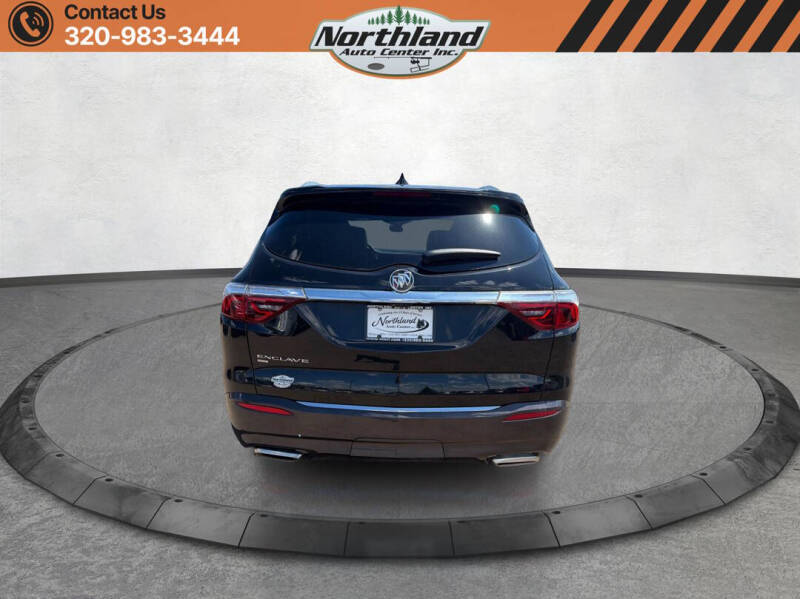 2023 Buick Enclave Essence