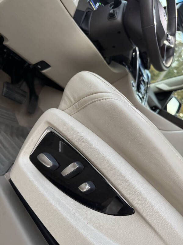 2017 Cadillac Escalade Luxury