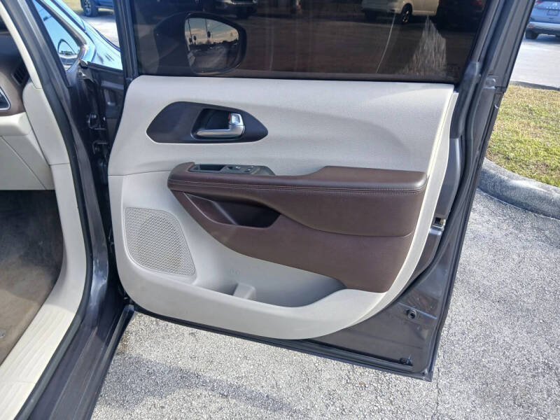 2020 Chrysler Pacifica Touring