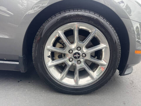 2011 Ford Mustang V6 Premium