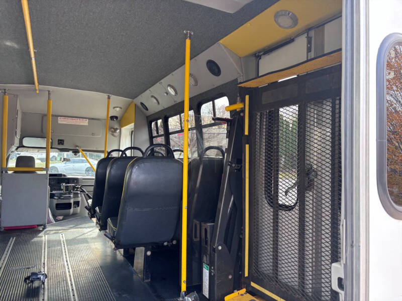 2014 Ford E-Series E-350 SD