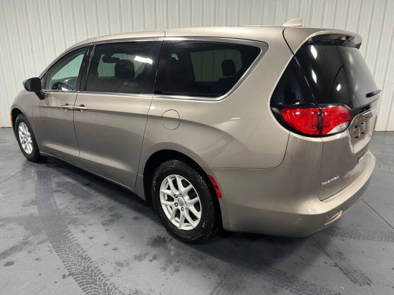2017 Chrysler Pacifica LX