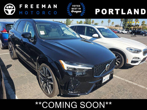 2024 Volvo XC60 B5 Ultimate Dark Theme