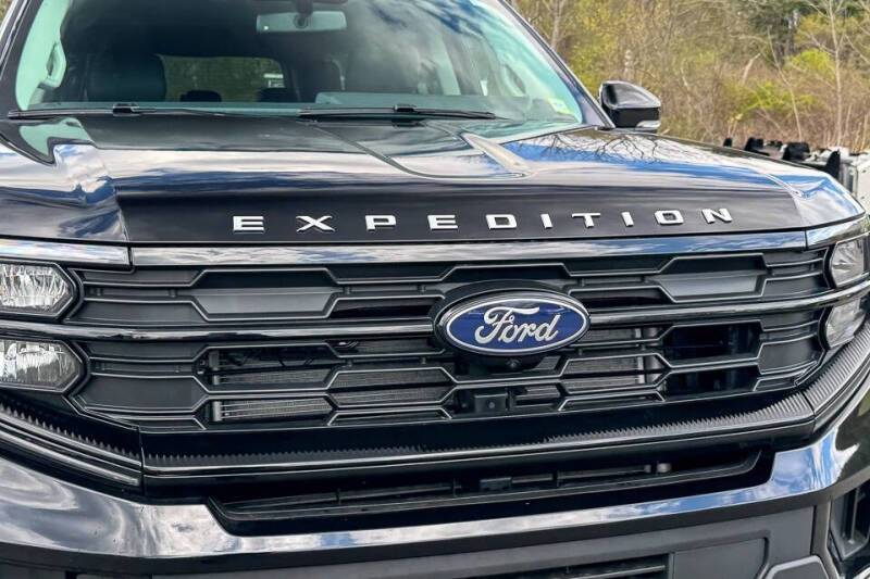 2026 Ford Expedition MAX Active