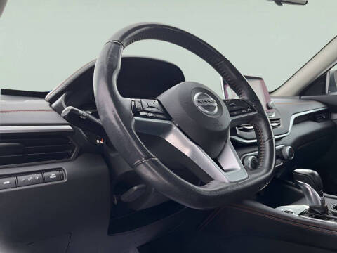 2020 Nissan Altima 2.5 SR