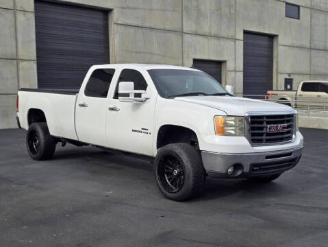 2008 GMC Sierra 2500HD for sale at Hoskins Trucks in Bountiful UT