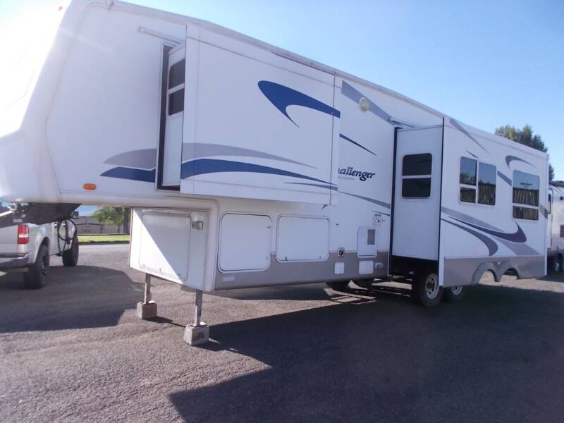 2004 Keystone CHALLENGER 32FT for sale at John Roberts Motor Works Company in Gunnison CO