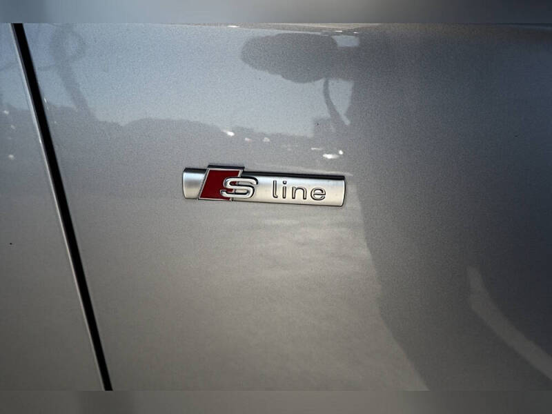 2015 Audi A4 2.0T quattro Premium