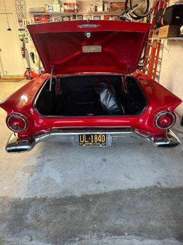 1957 Ford Thunderbird