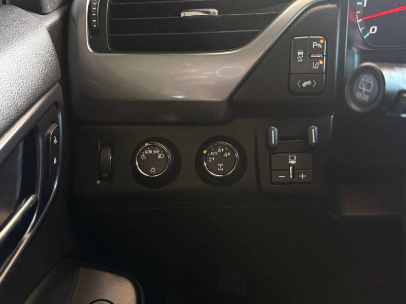 2015 Chevrolet Suburban LT