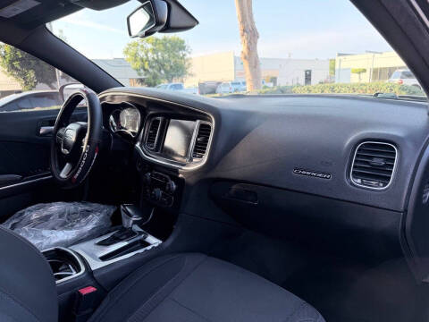 2016 Dodge Charger SXT