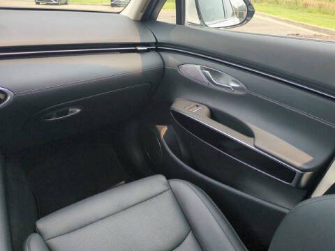 2025 Genesis GV70 2.5T Standard