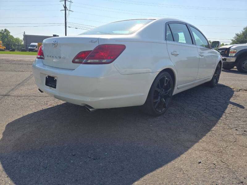 2008 Toyota Avalon XLS