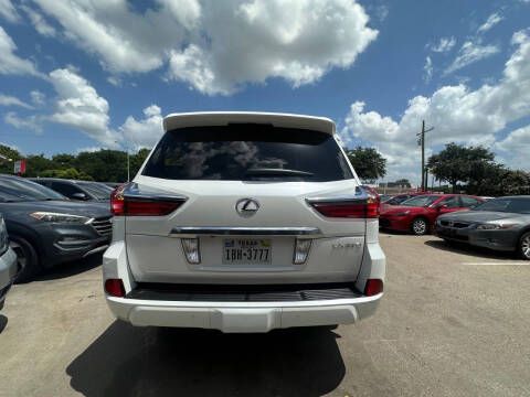 2016 Lexus LX 570