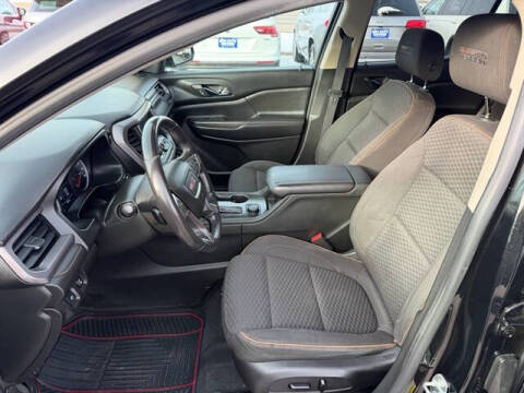 2017 GMC Acadia SLE-2