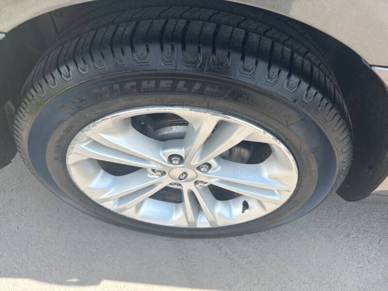 2013 Ford Taurus SEL