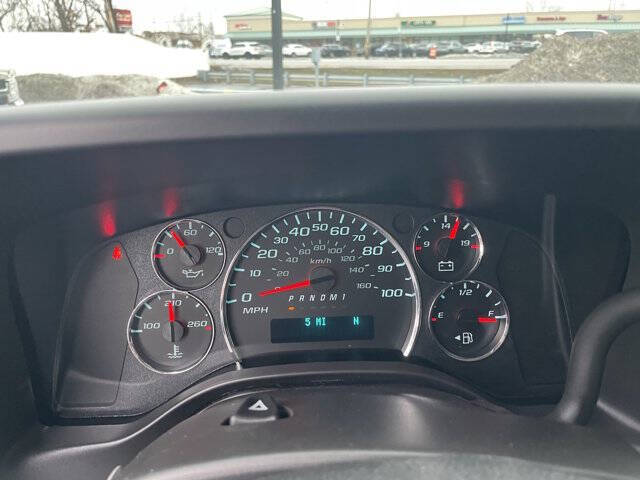 2025 Chevrolet Express 2500