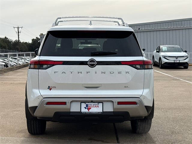2025 Nissan Pathfinder SL