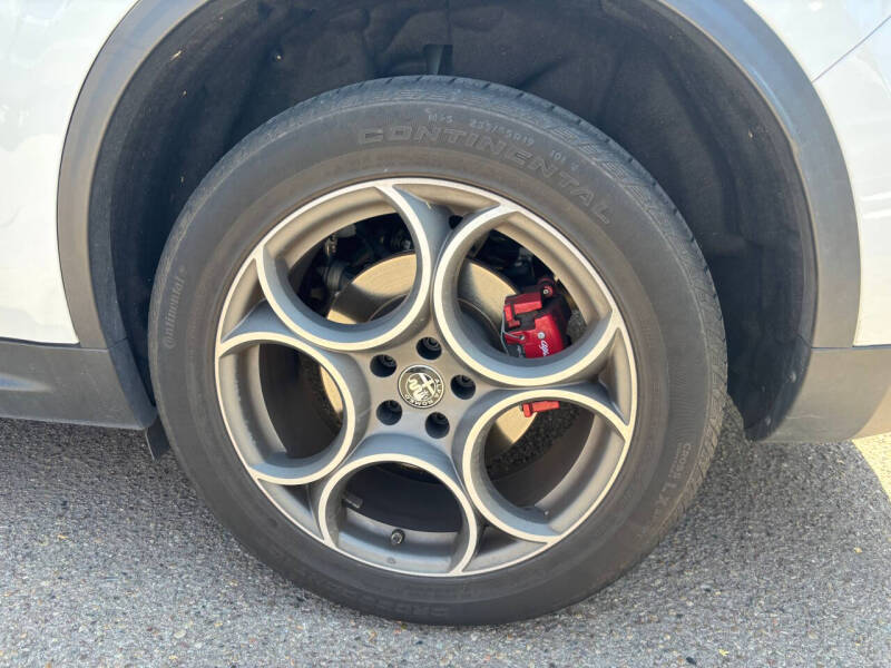 2022 Alfa Romeo Stelvio Sprint